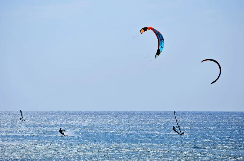 The Perfect 12-Hour Alacati Day: A Transportation-First Itinerary That Actually Works